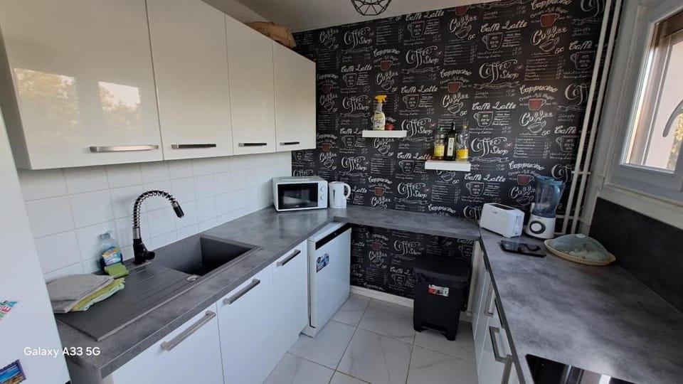 Charmant T3 avec Grand Balcon & Parking Privé Apartment in Auvergne-Rhône-Alpes