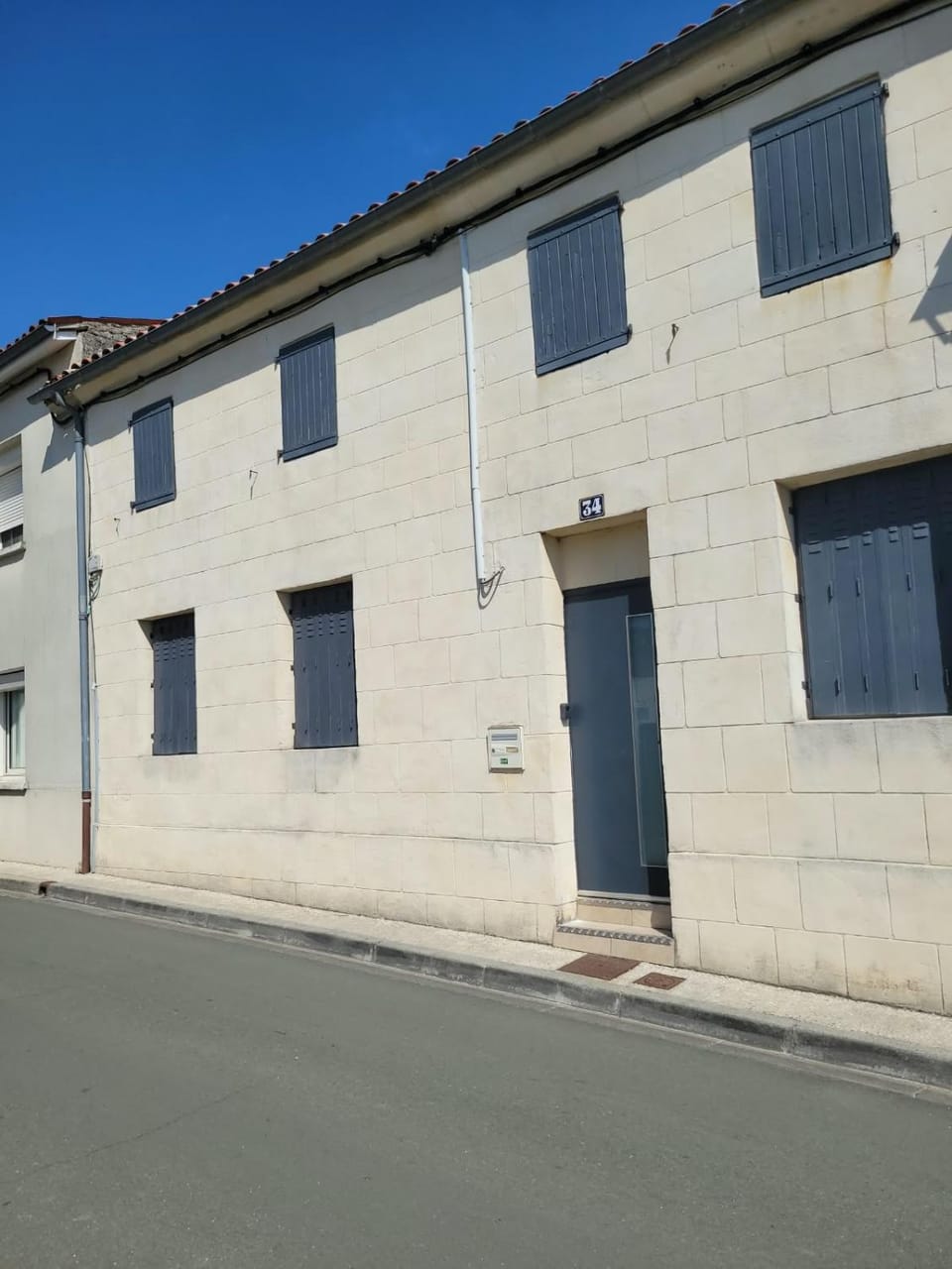 Facade/entrance