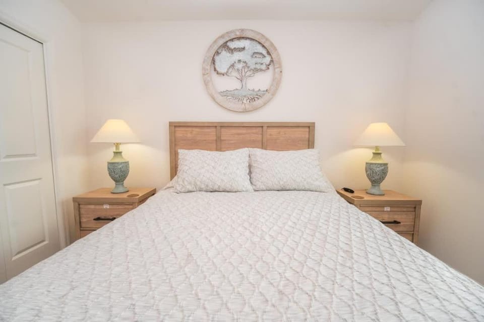 5 minutes to EastPort Life Style ID's House in Wildwood