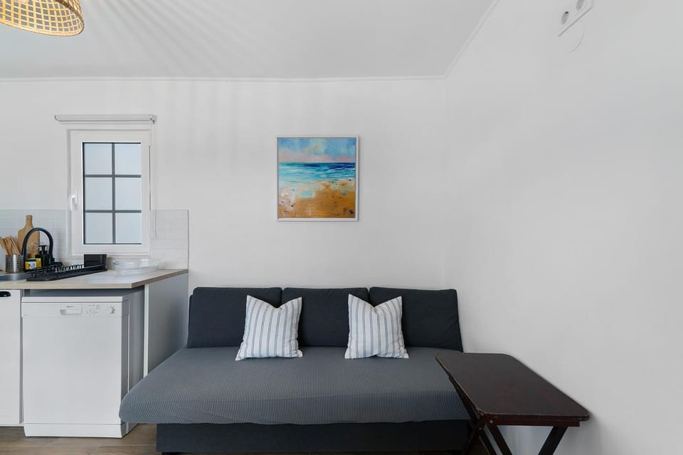 Oliveira Brava T2 House in Setubal District