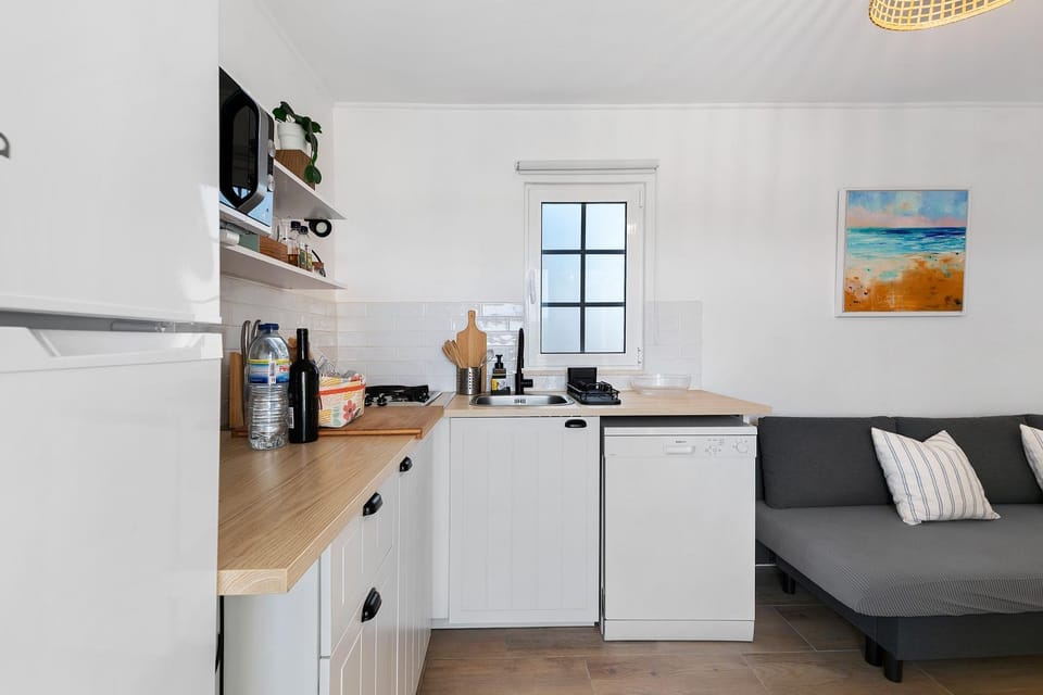 Oliveira Brava T2 House in Setubal District