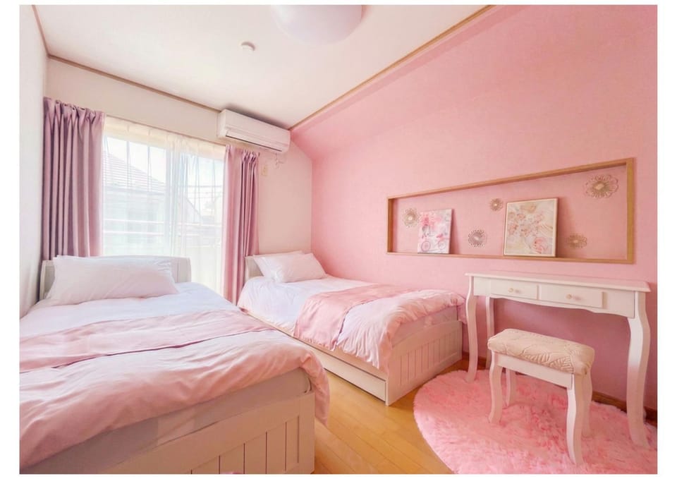 Bed, Bedroom, air conditioner