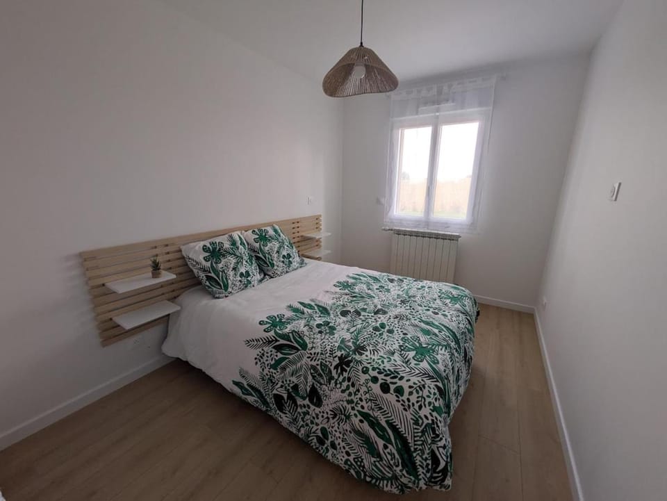 Bed, Photo of the whole room