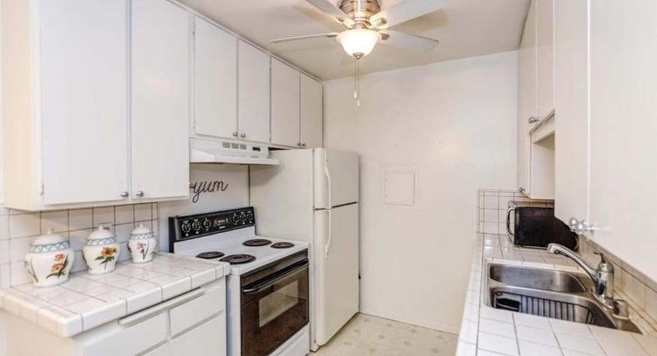 Coastal One Bedroom Retreat Near Hermosa Beach Apartment in Hermosa Beach