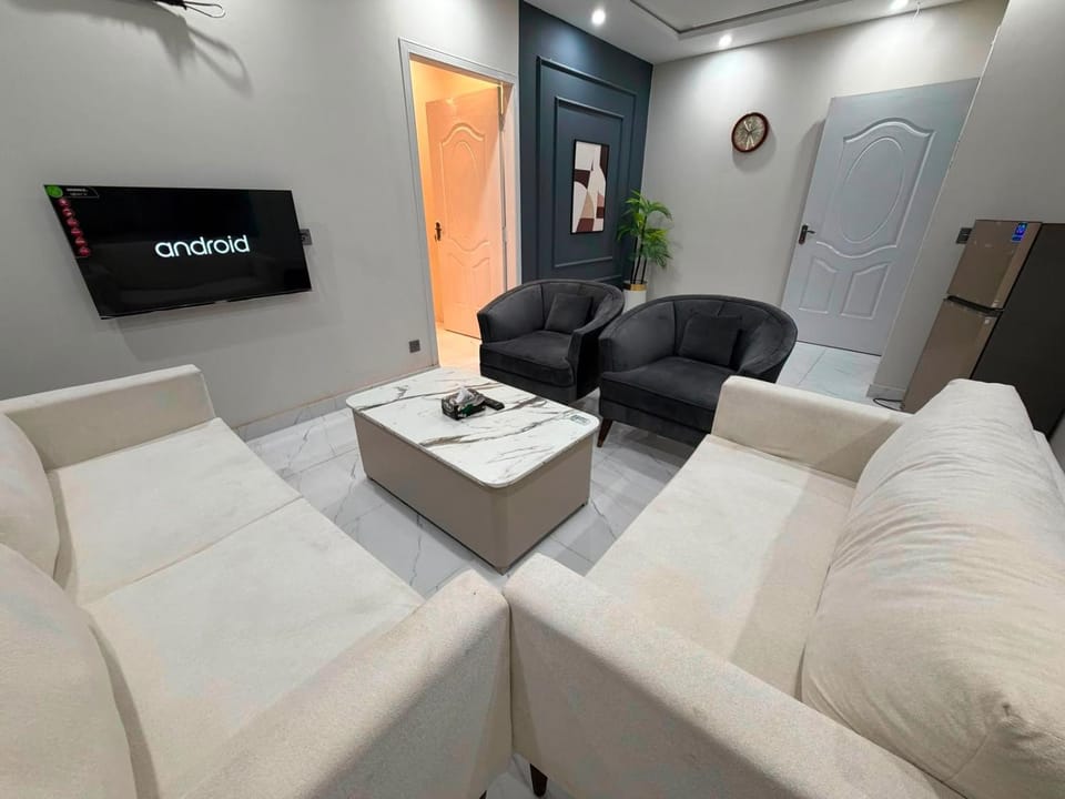 Luxury 1 bed appartments Private and secure Apartment in Lahore
