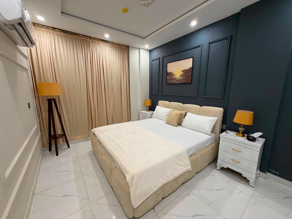 Luxury 1 bed appartments Private and secure Apartment in Lahore