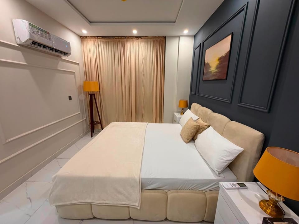 Luxury 1 bed appartments Private and secure Apartment in Lahore