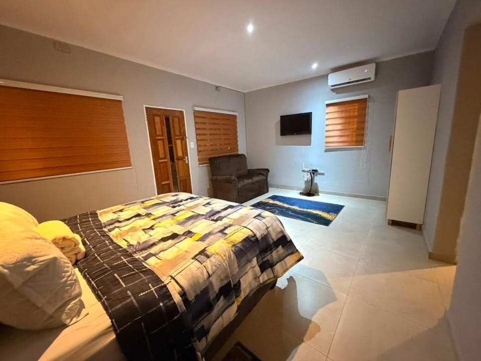 Nokolo guest house Bed and Breakfast in Africa