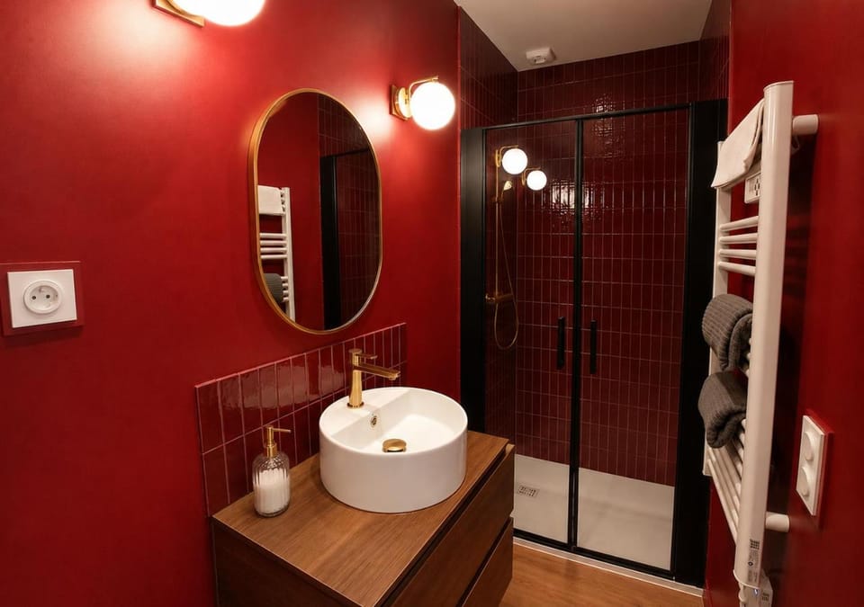 Shower, Bathroom, towels