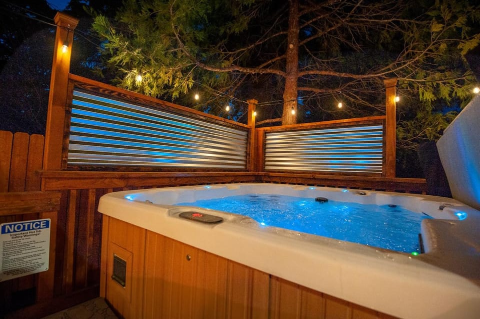 Summer Escape Near Lake Arrowhead Village House in Twin Peaks