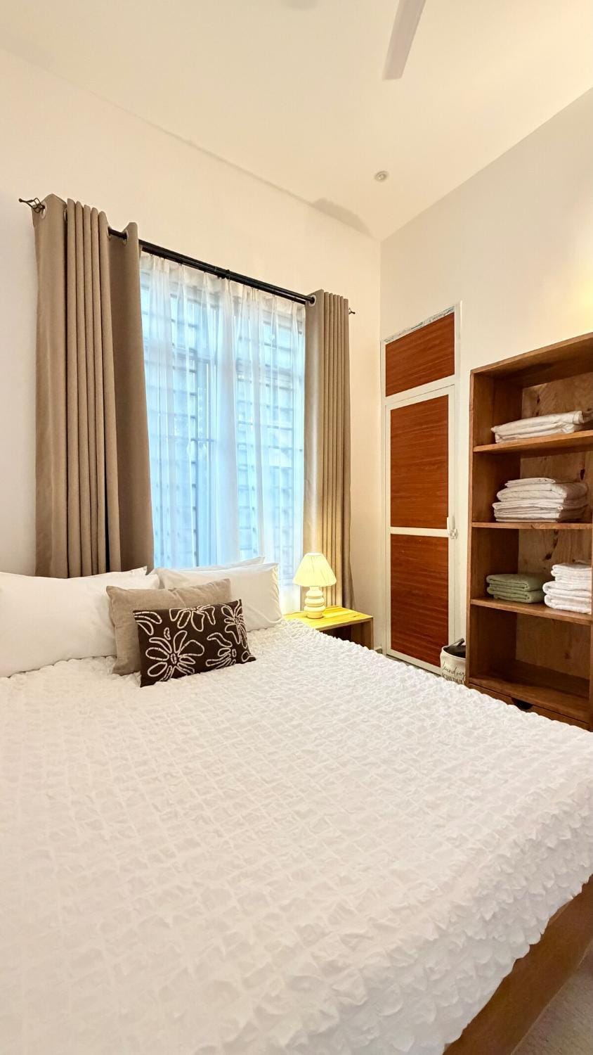 Modern & Stylish Retreat Near Coco Beach Apartment in City of Dar es Salaam