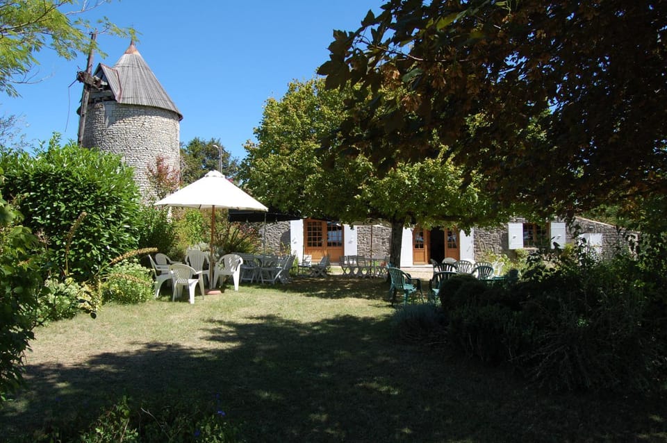 Property building, Garden, Garden view, Landmark view
