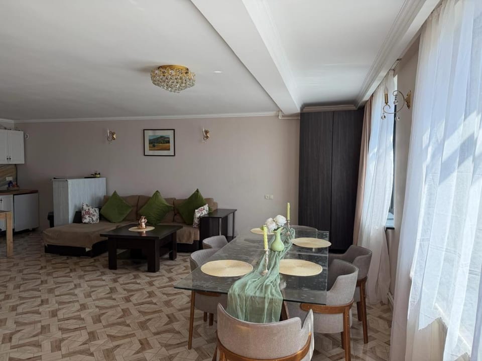 Living room, Seating area, Dining area