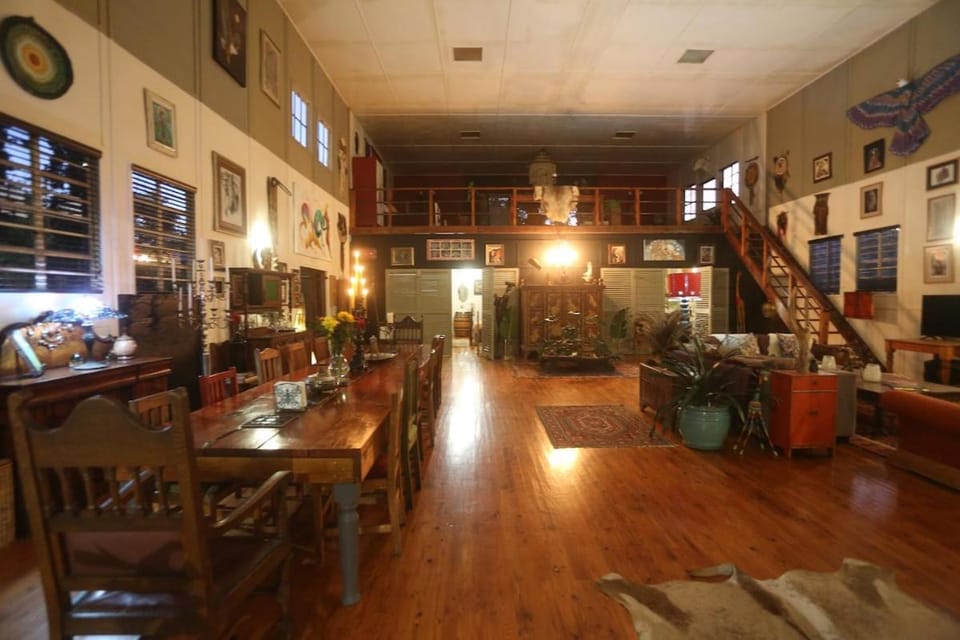 Communal lounge/ TV room, Living room, Seating area, Evening entertainment