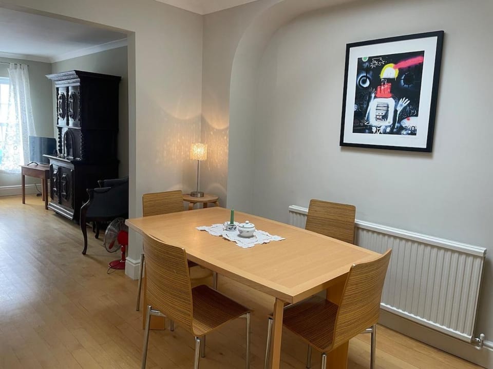 Mimu palace House in Bristol
