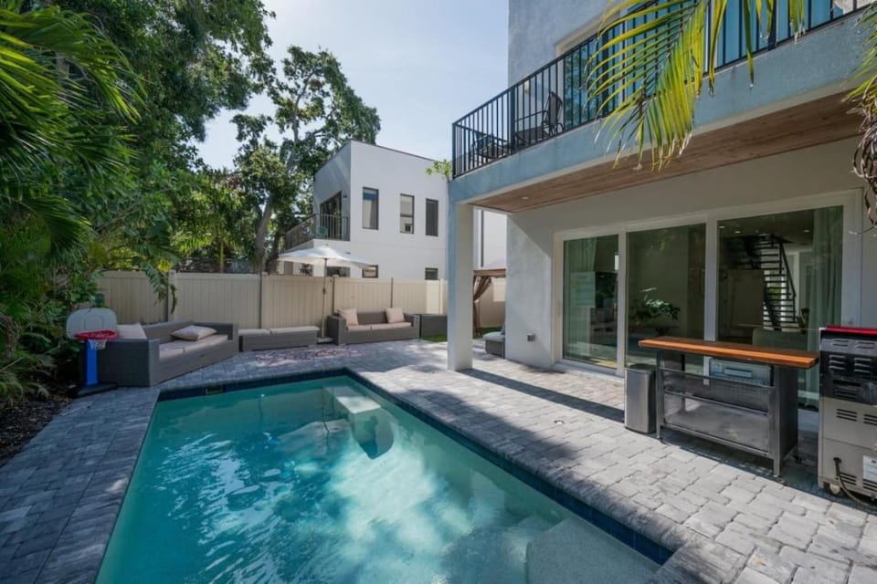 Royal Flush 5 villa combo House in Sarasota