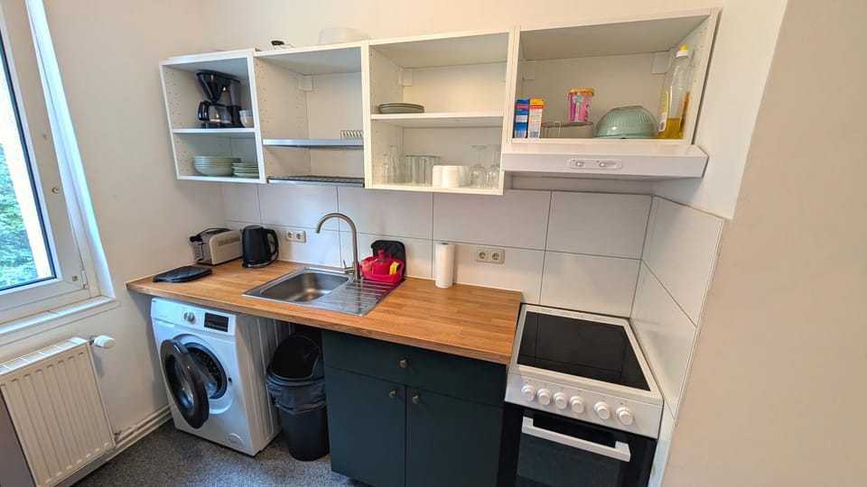 Coffee/tea facilities, Kitchen or kitchenette, oven, pet friendly, stove, toaster, washing machine, dryer