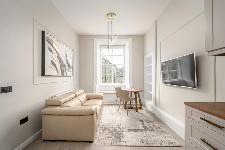 Communal lounge/ TV room, Living room