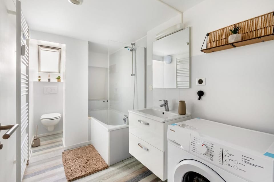 Shower, Toilet, Bathroom, Bath, washing machine