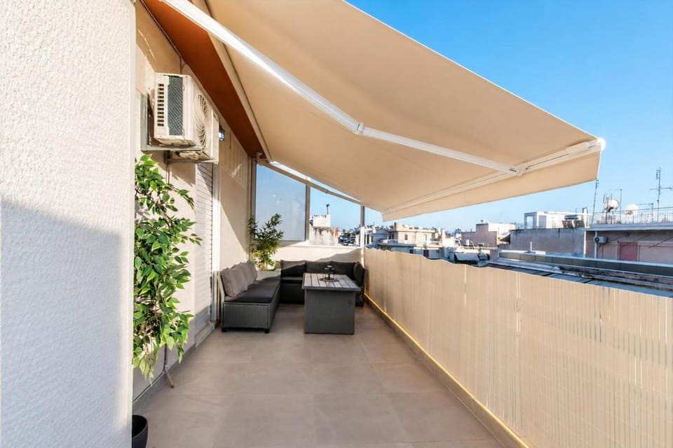 Serenity Penthouse Residence, Kallithea Apartment in Kallithea