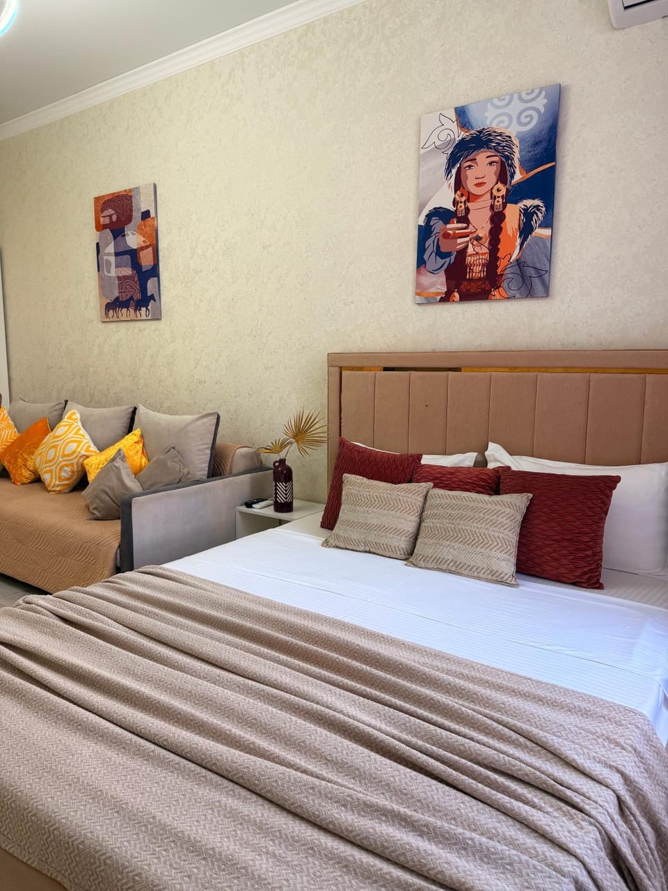 Bed, Photo of the whole room, Bedroom