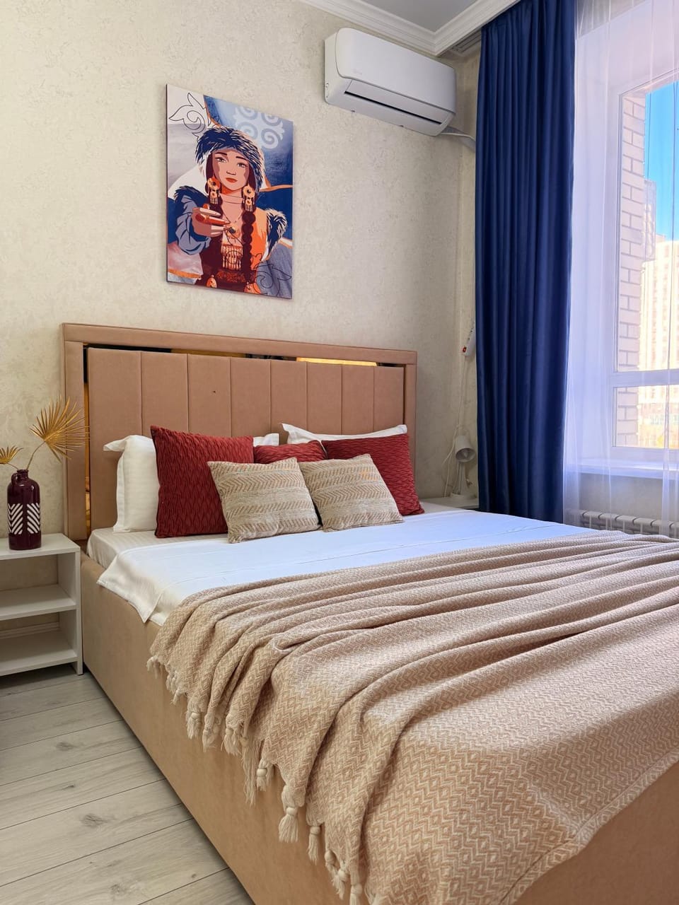 Bed, Photo of the whole room, Bedroom, air conditioner
