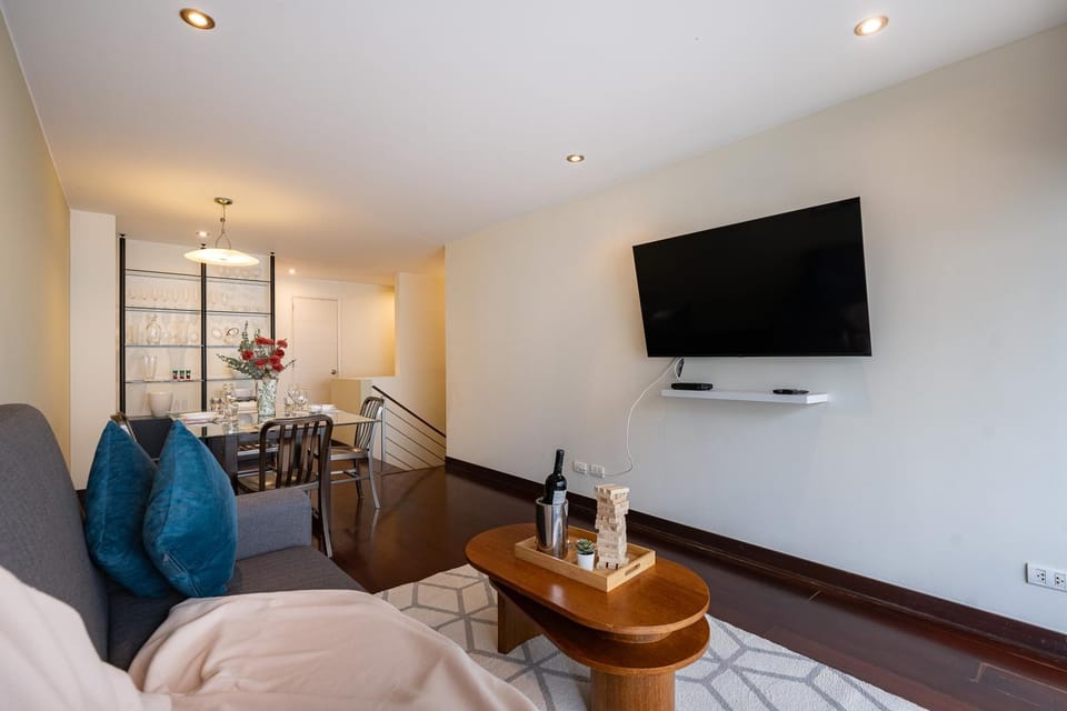 Lord Nelson by Vibrant Apartment in San Isidro