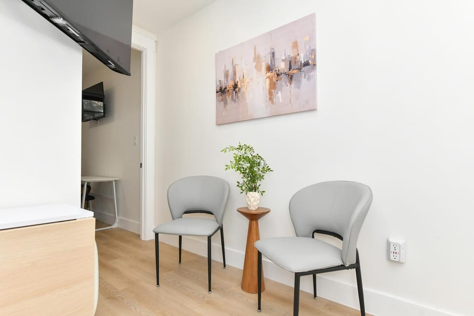 Authentic NYC 2BR Near Central Park Apartment in Upper West Side