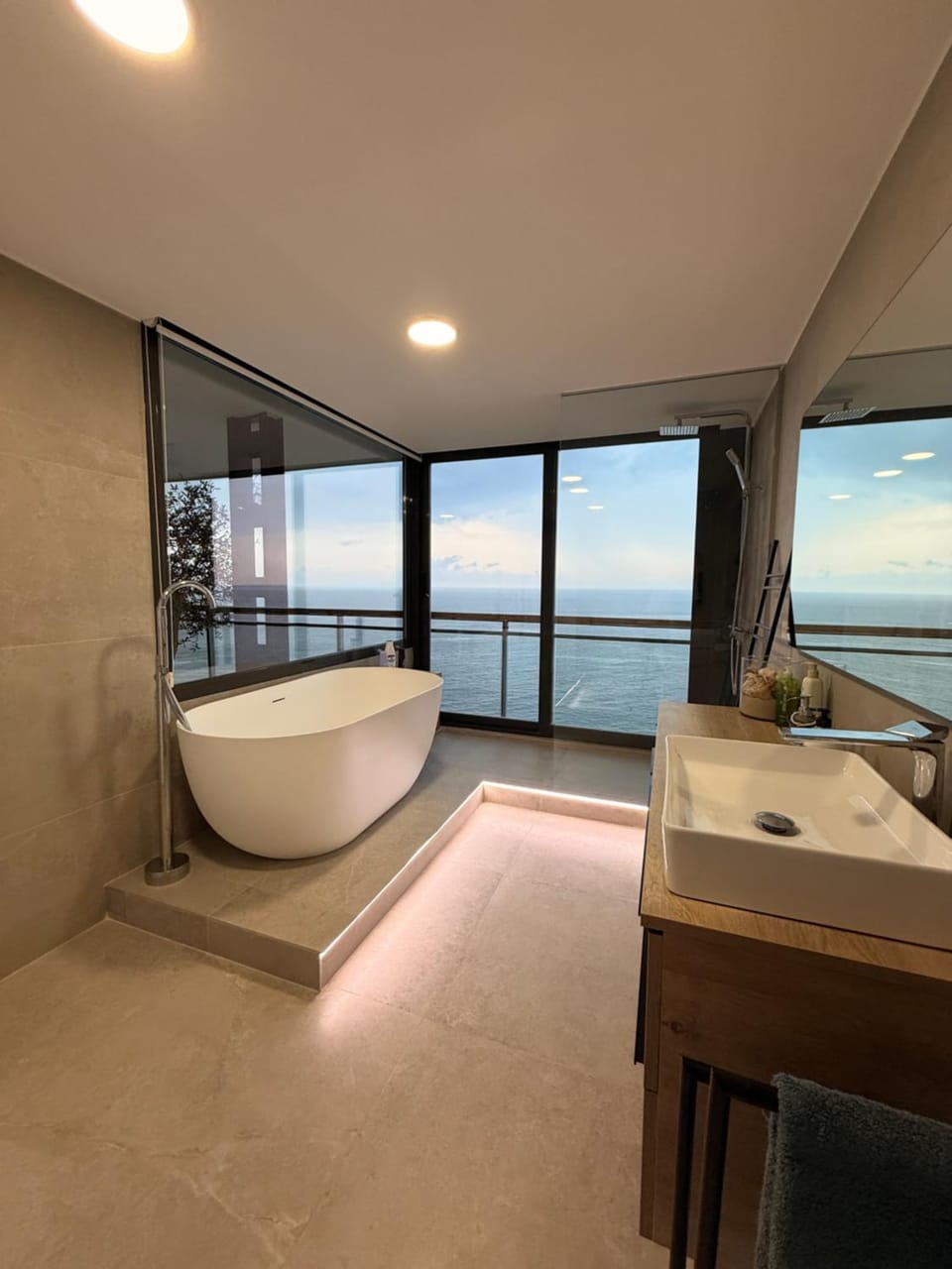 Bathroom, Sea view, Bath