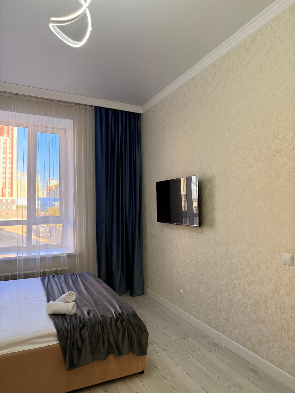 Communal lounge/ TV room, Bed, TV and multimedia, Photo of the whole room, Bedroom