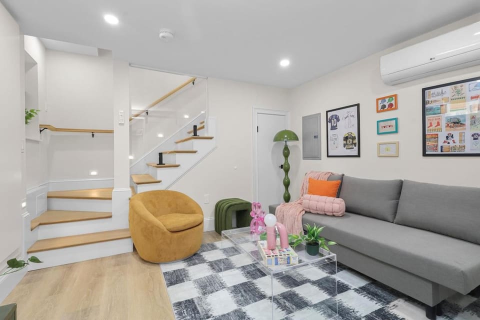 Living room, Seating area, Bedroom, air conditioner