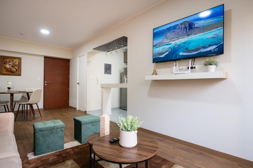 TV and multimedia, Living room, Dining area