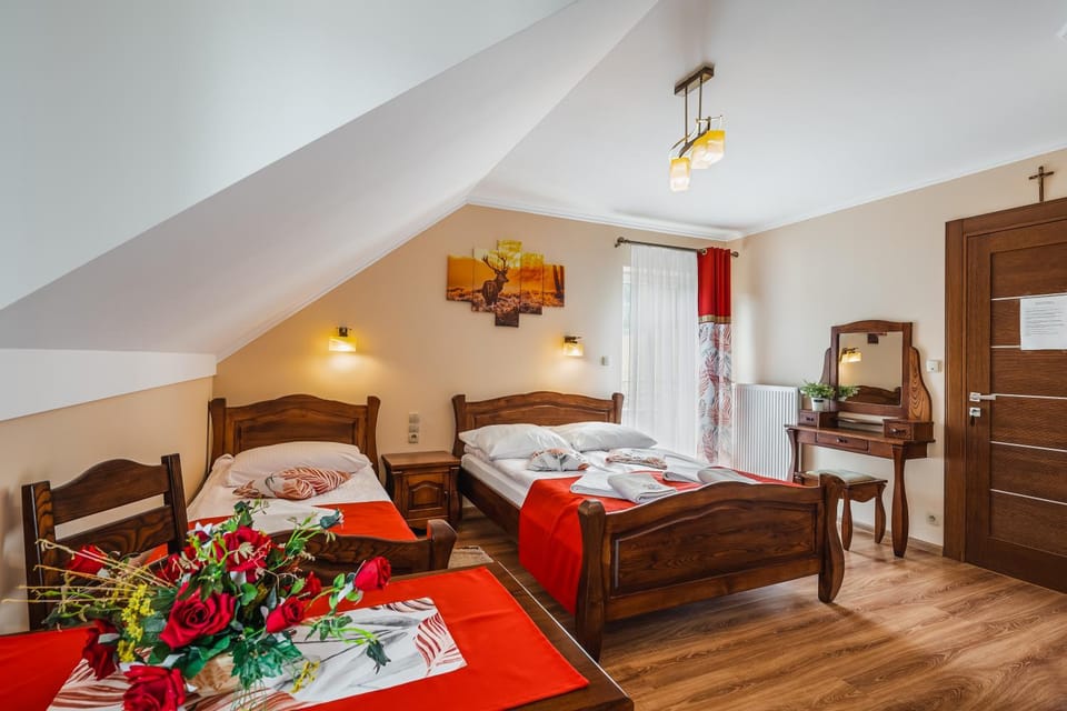 Agroturystyka Pod Łopiennikiem - Bieszczady Farm Stay in Poland