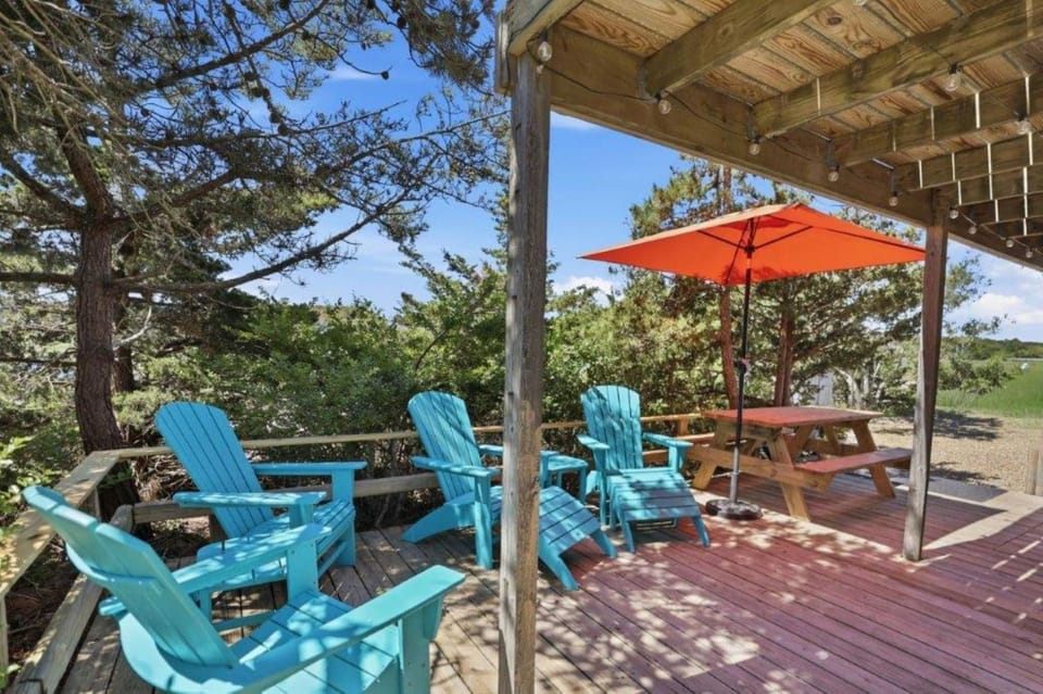 Quarterboard 6: Cape cottage near the beach House in East Sandwich