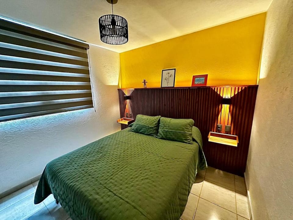 Depto céntrico amplio 3 Habitaciones 2 Baños Estacionamiento Privado Apartment in State of Michoacán