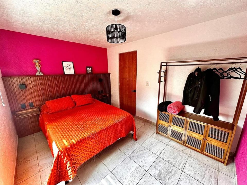 Depto céntrico amplio 3 Habitaciones 2 Baños Estacionamiento Privado Apartment in State of Michoacán
