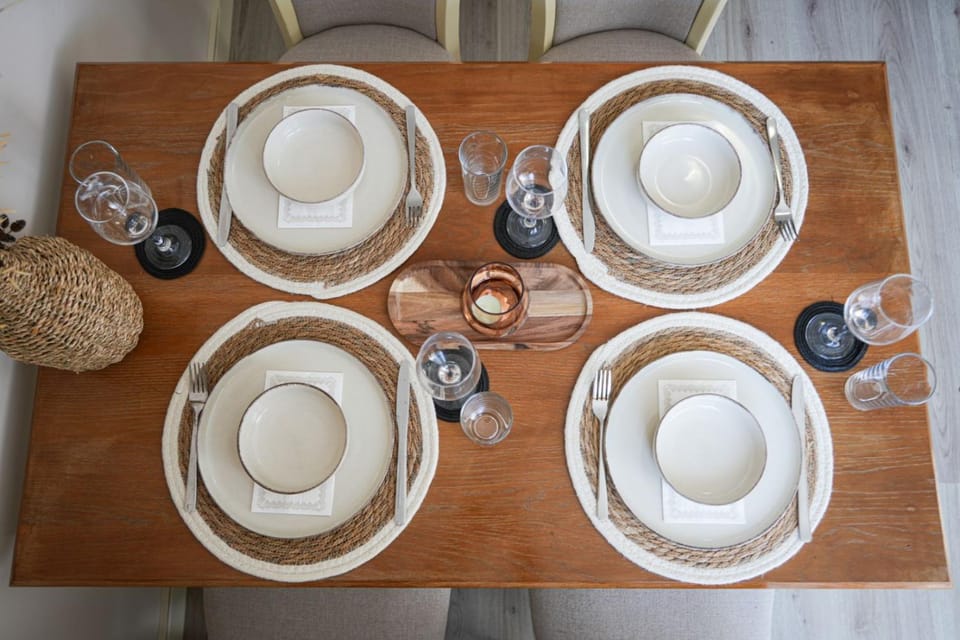 Food and drinks, Dining area