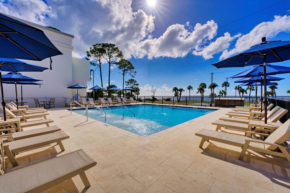 Swimming pool, Swimming pool