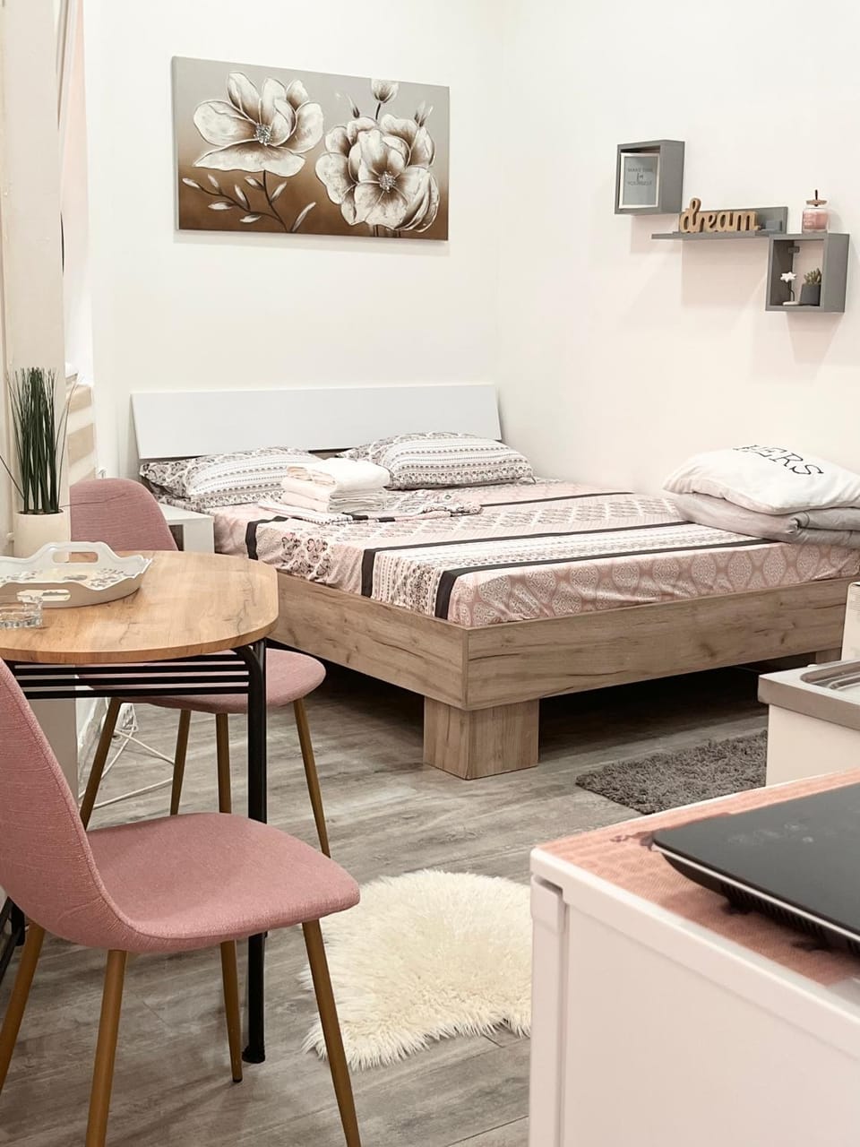 Luna Apartment in Serbia