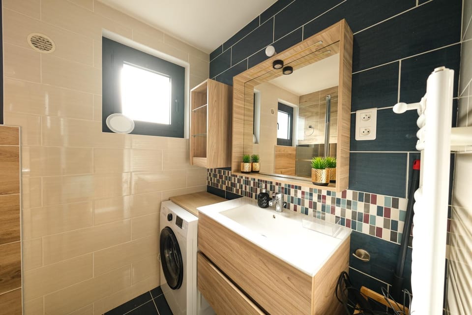 Grand appartement lumineux entre la gare et centre ville Apartment in Pau