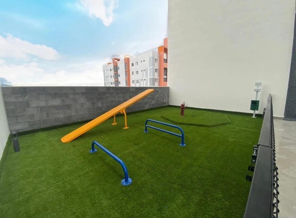 Loft doble altura en Centro de Monterrey Alberca y estacionamiento Apartment in Monterrey