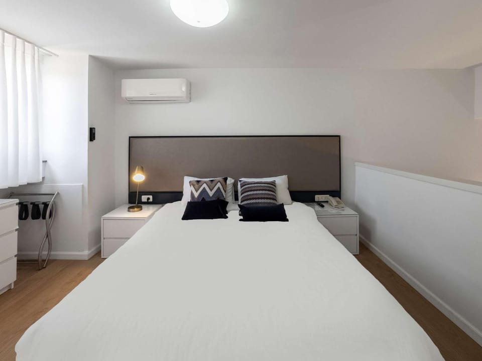 Beachfront Azure Duplex Apartment in Herzliya