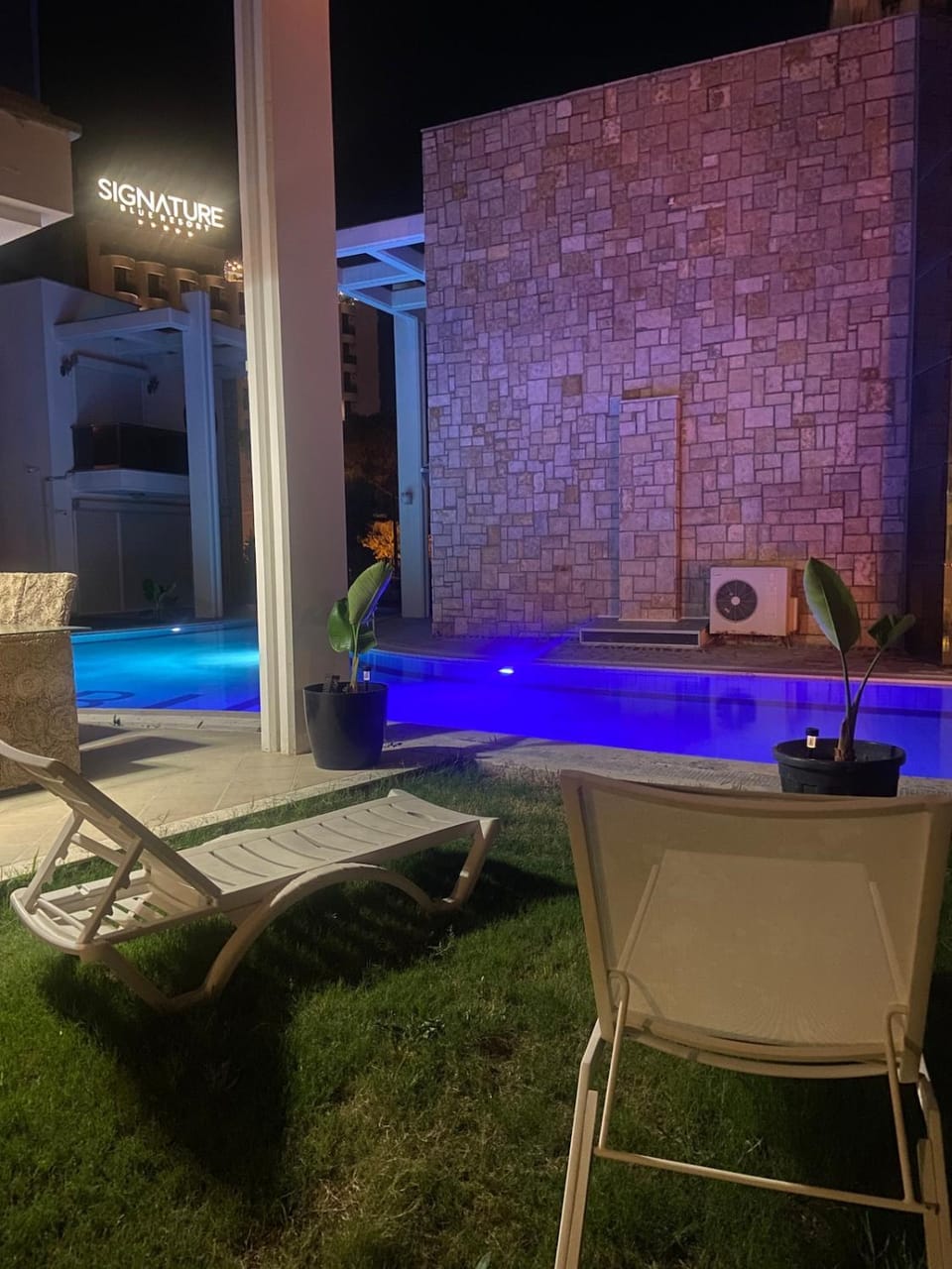 Close to the Sea in Kuşadası - Villa with a Shared Pool Villa in Aydın Province