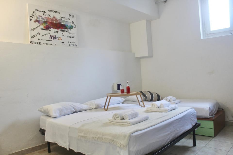 Two-Bedroom Apartment 500 meters to Bisceglie M1 Apartment in Milan