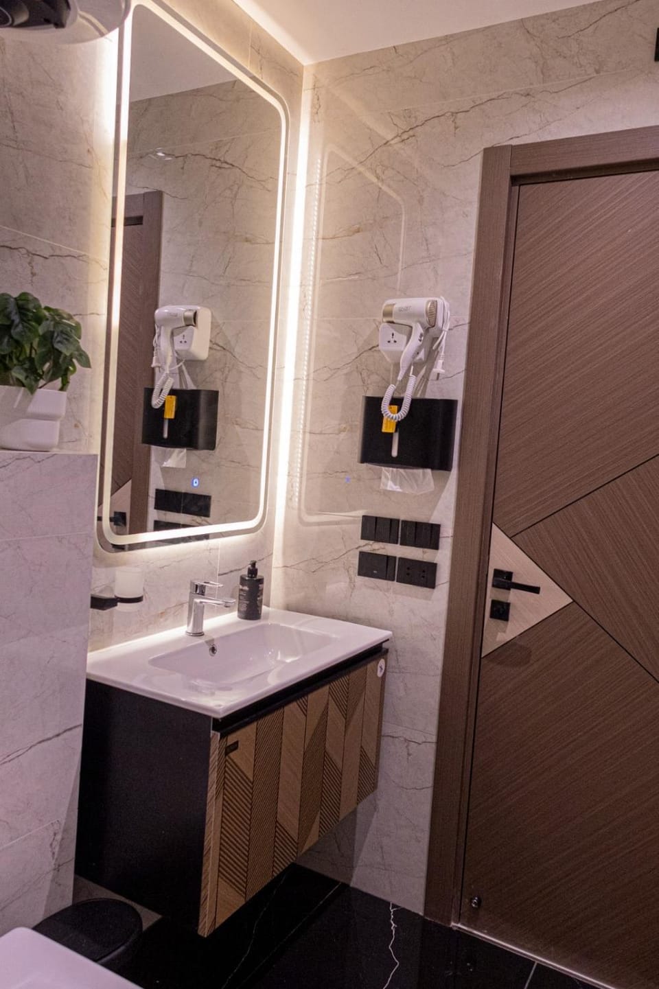 Katameya Gardens Modern Studio Apartment in New Cairo City