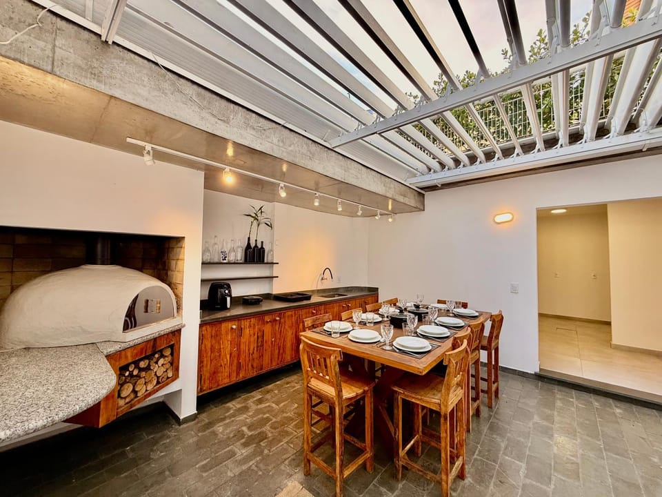 900 meters from Faria Lima, the jewel of Vila Madalena House in Sao Paulo City