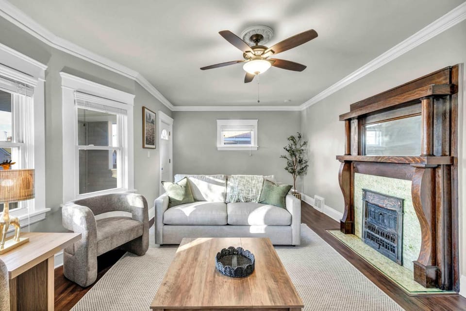 Cleveland Hideaway Near Beach & Restaurants House in Ohio City