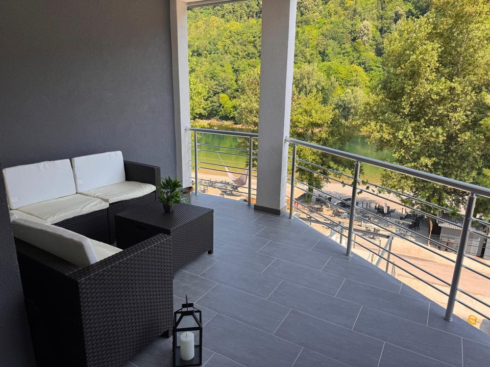 View (from property/room), Balcony/Terrace