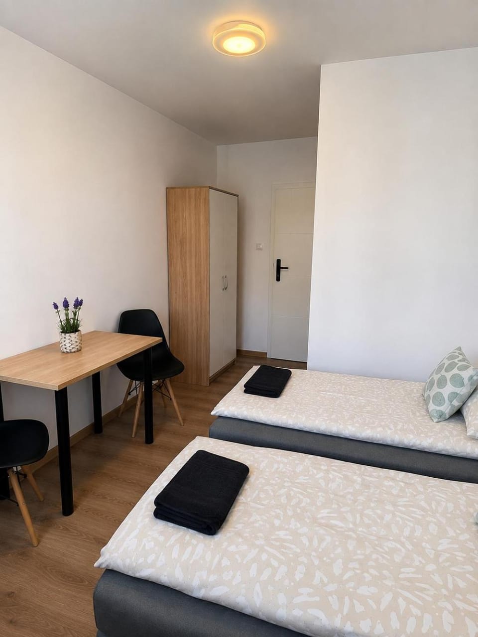 Bed, Photo of the whole room, Bedroom, wardrobe