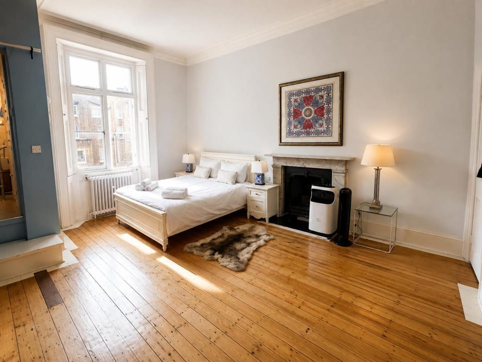 Germaine Greer 2BR Flat in Hyde Park Paddington Apartment in City of Westminster